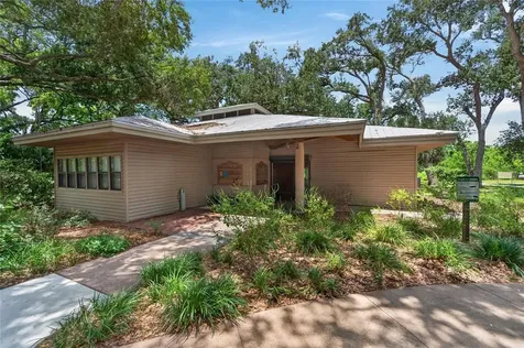 6670 26th Way N St Petersburg FL 33703