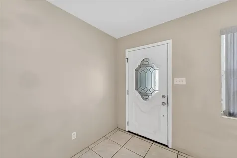 6670 26th Way N St Petersburg FL 33703
