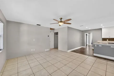 6670 26th Way N St Petersburg FL 33703