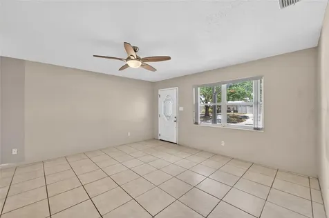 6670 26th Way N St Petersburg FL 33703