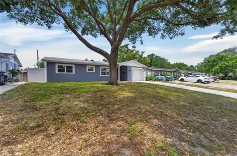 6670 26th Way N St Petersburg FL 33703