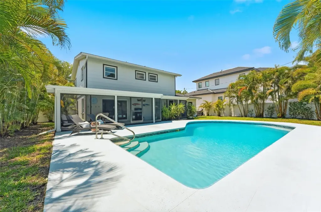 2701 67th Way N St Petersburg FL 33710