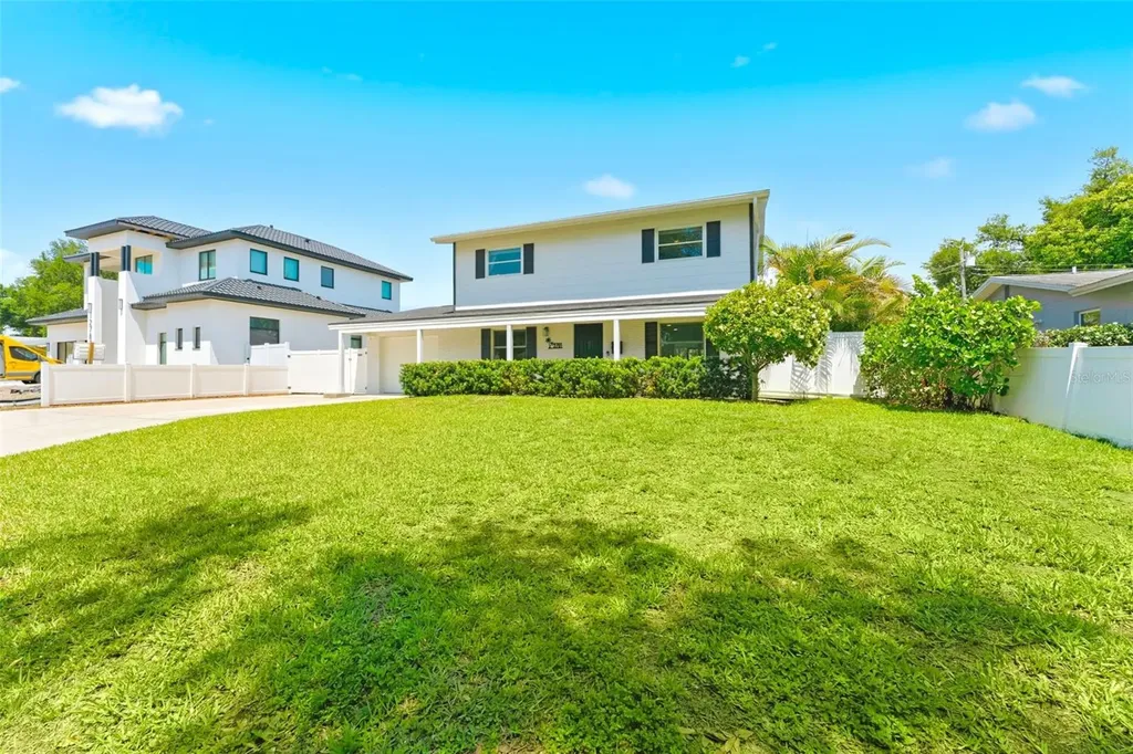 2701 67th Way N St Petersburg FL 33710