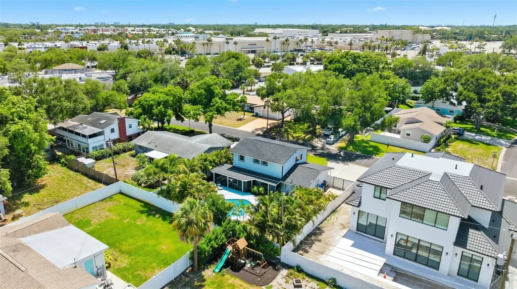 2701 67th Way N St Petersburg FL 33710