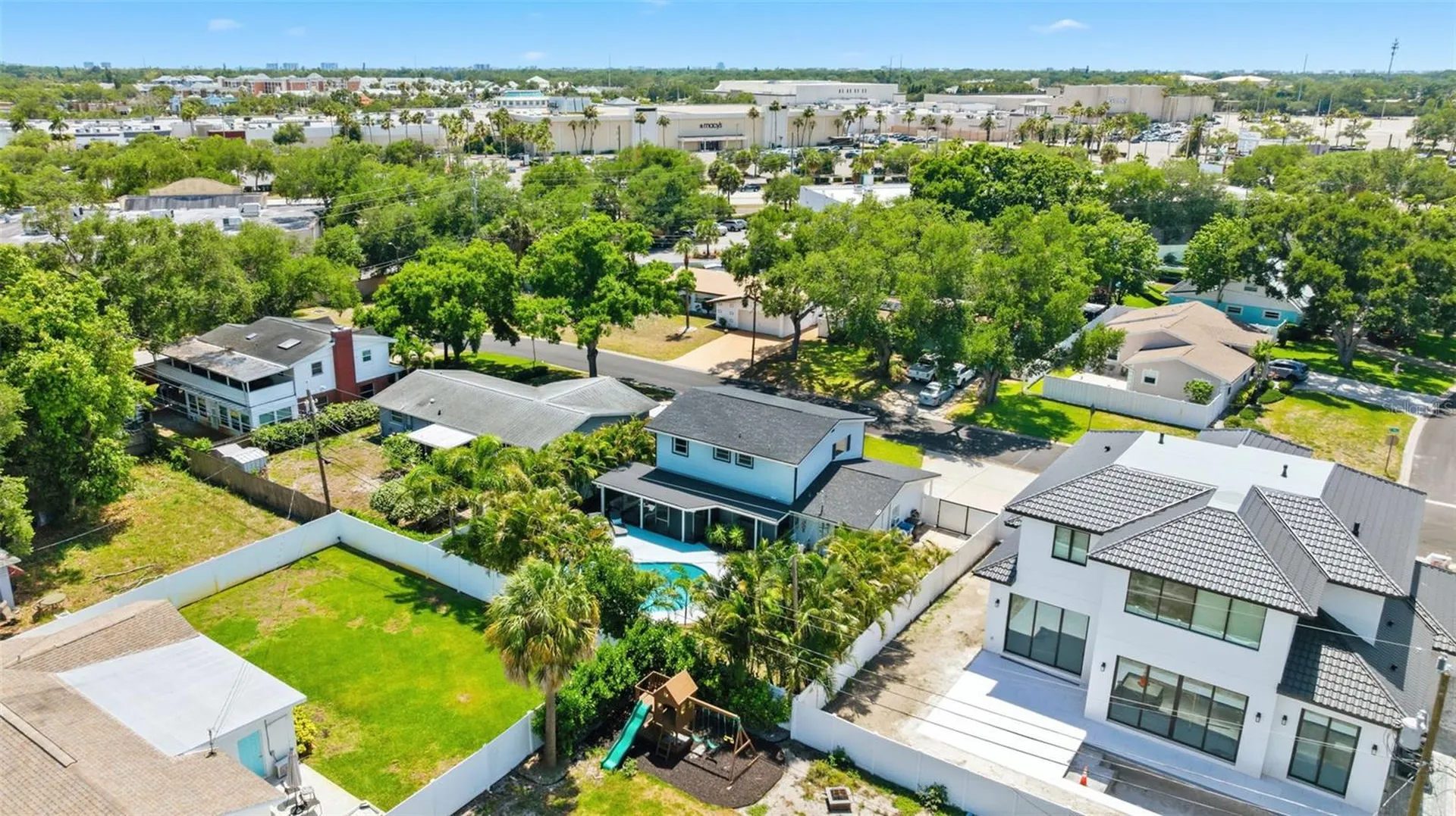 2701 67th Way N St Petersburg FL 33710
