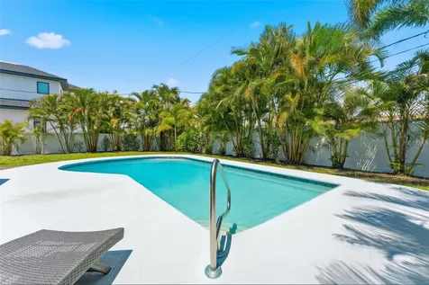 2701 67th Way N St Petersburg FL 33710