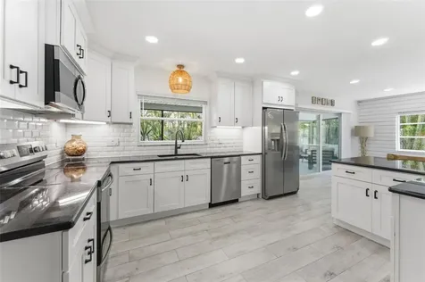 2701 67th Way N St Petersburg FL 33710