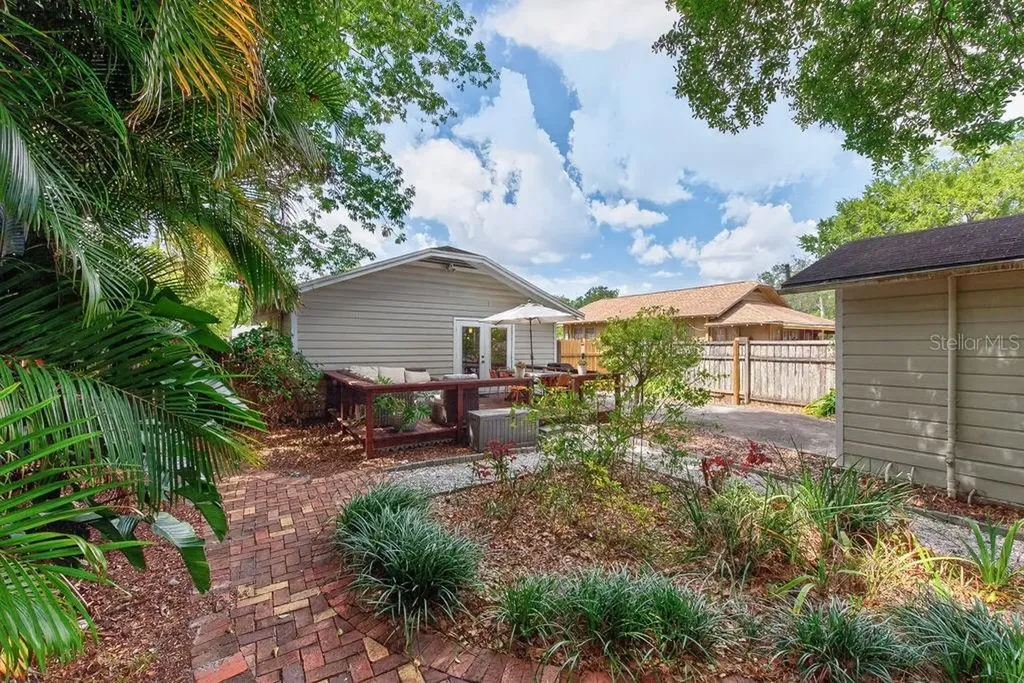 413 W North Bay Street Tampa FL 33603