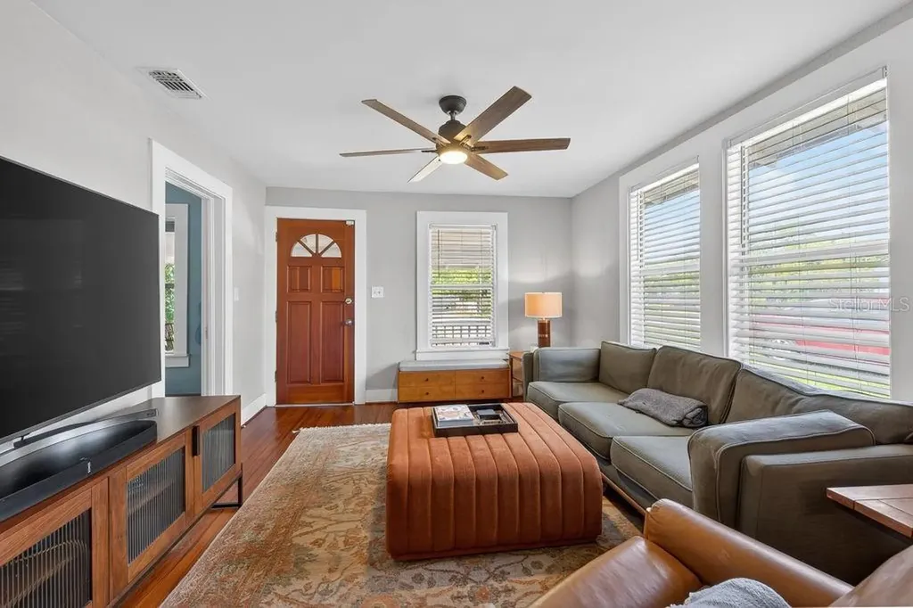 413 W North Bay Street Tampa FL 33603