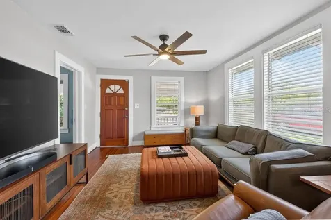 413 W North Bay Street Tampa FL 33603