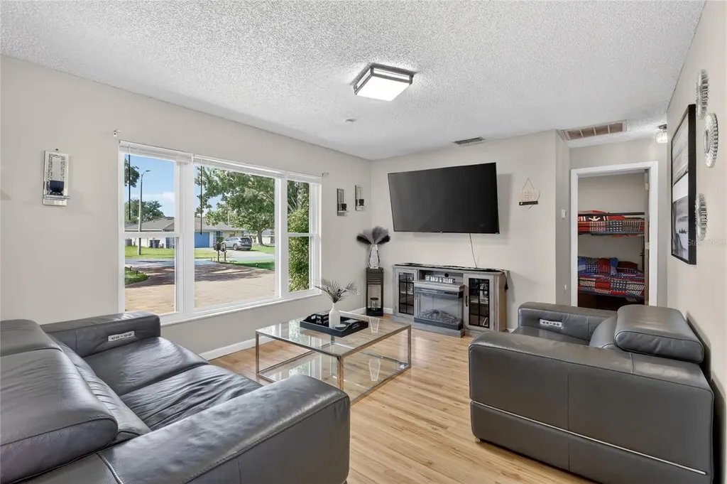 736 Scott Lake Village N Lakeland FL 33813