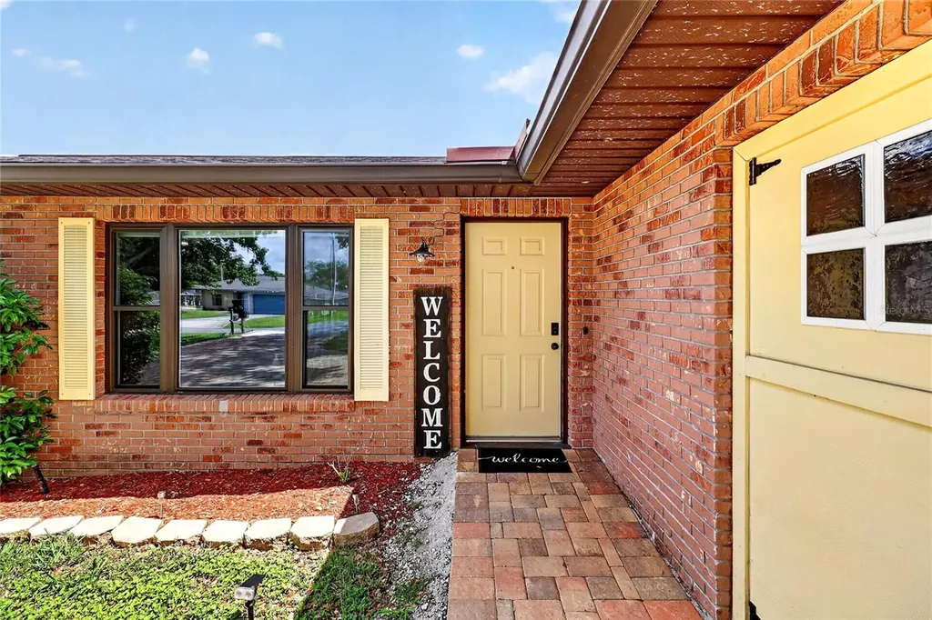 736 Scott Lake Village N Lakeland FL 33813