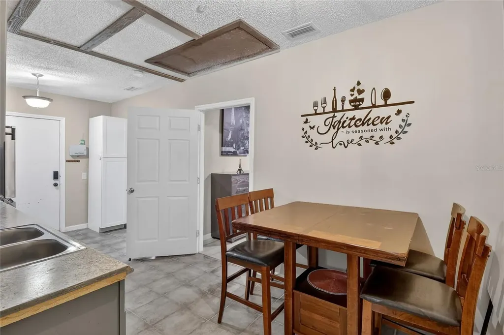 736 Scott Lake Village N Lakeland FL 33813