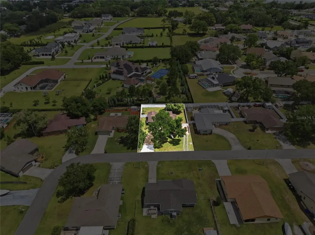 736 Scott Lake Village N Lakeland FL 33813
