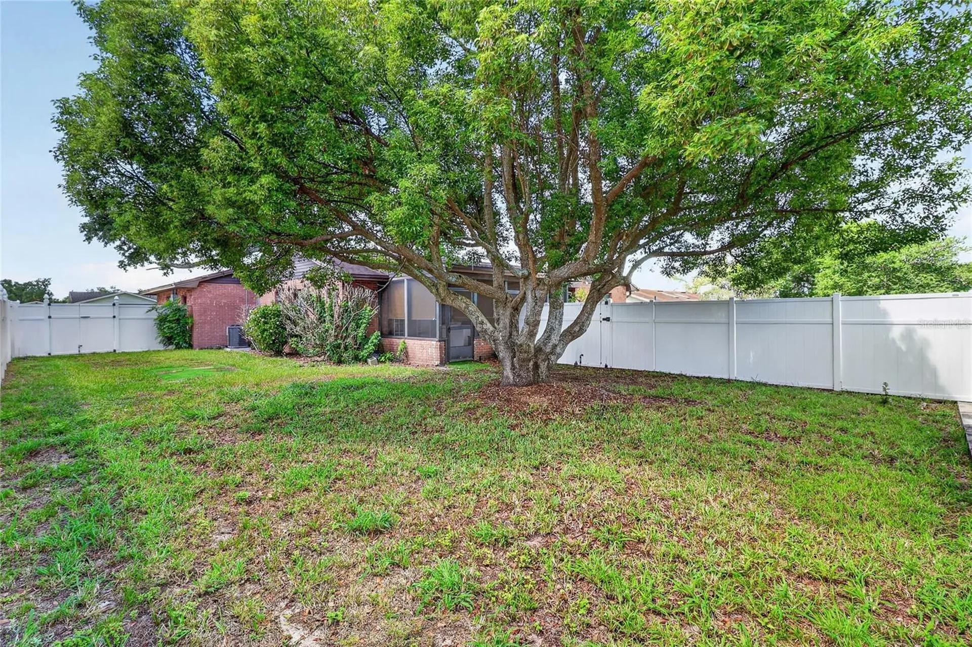736 Scott Lake Village N Lakeland FL 33813