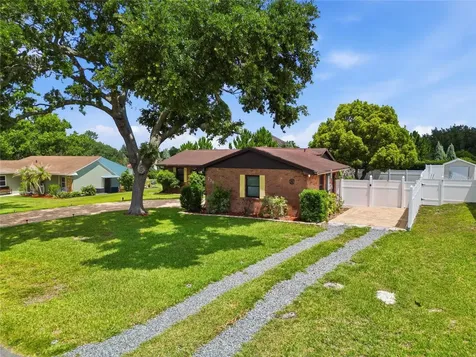 736 Scott Lake Village N Lakeland FL 33813