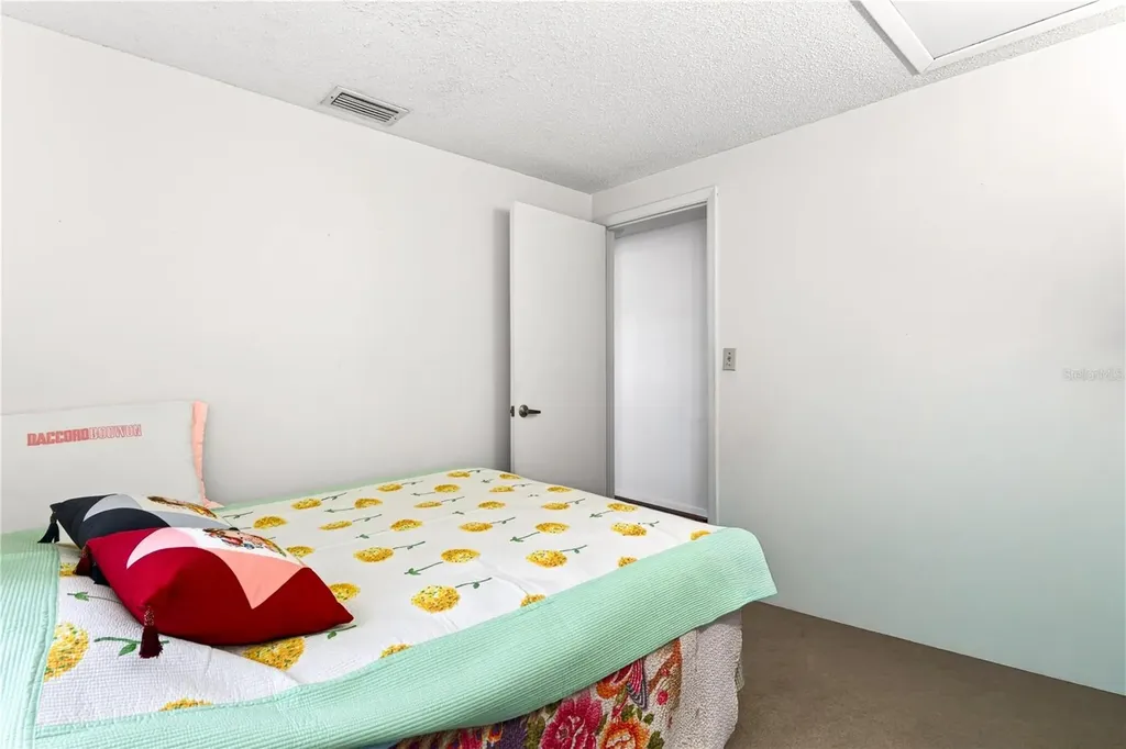 8845 55th Way N Pinellas Park FL 33782