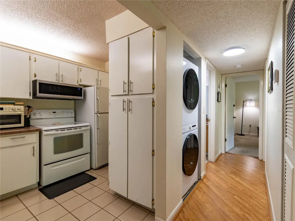 3232 Lake Pine Way E Tarpon Springs FL 34688