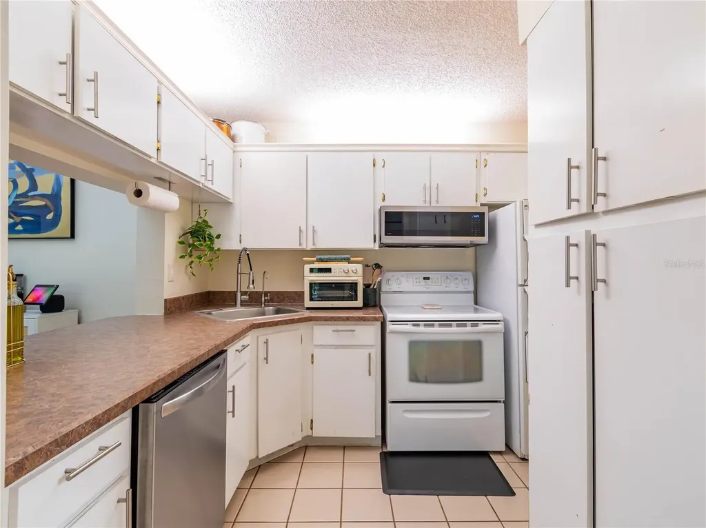 3232 Lake Pine Way E Tarpon Springs FL 34688
