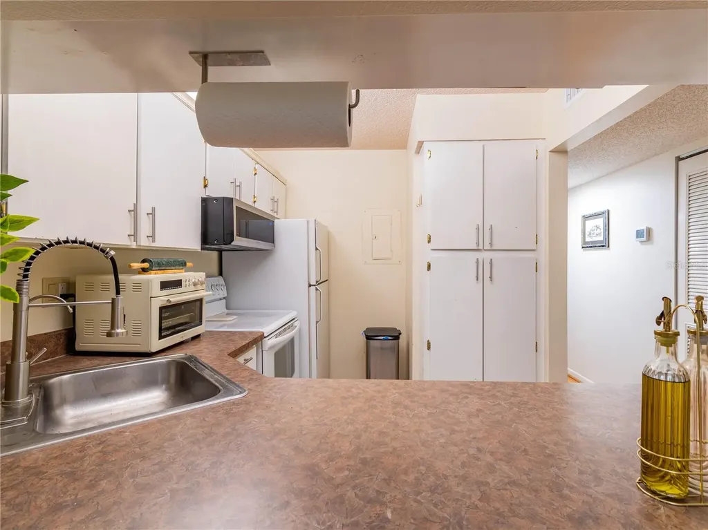 3232 Lake Pine Way E Tarpon Springs FL 34688