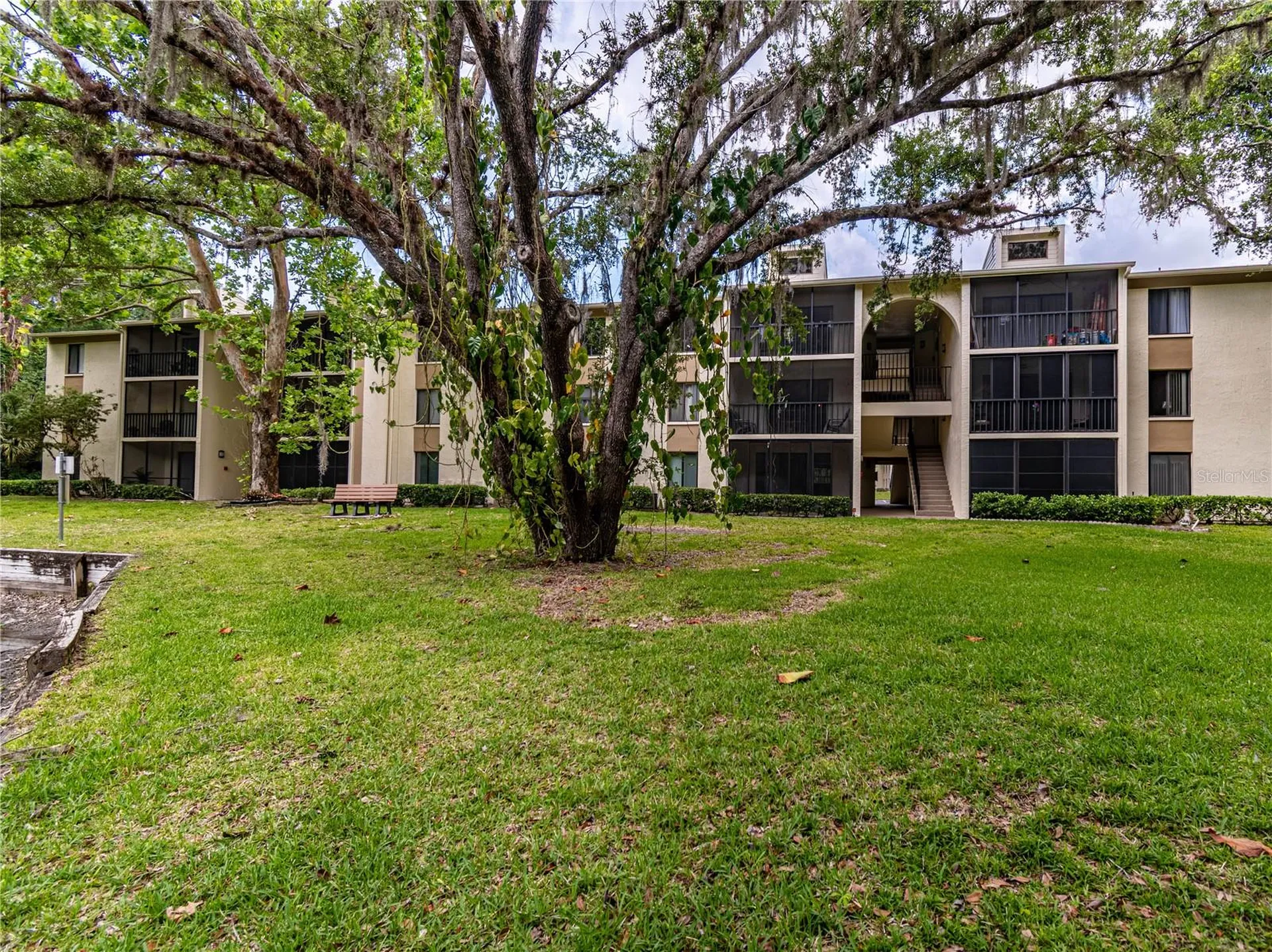 3232 Lake Pine Way E Tarpon Springs FL 34688