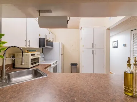 3232 Lake Pine Way E Tarpon Springs FL 34688