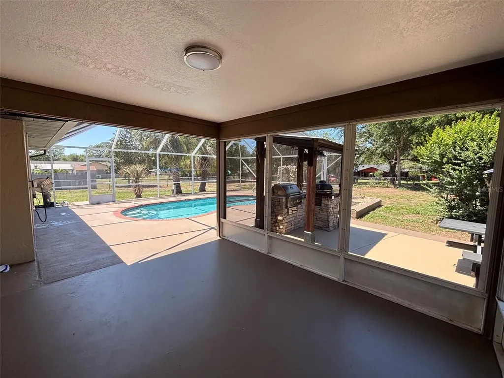 9801 SE Sunset Harbor Road Summerfield FL 34491