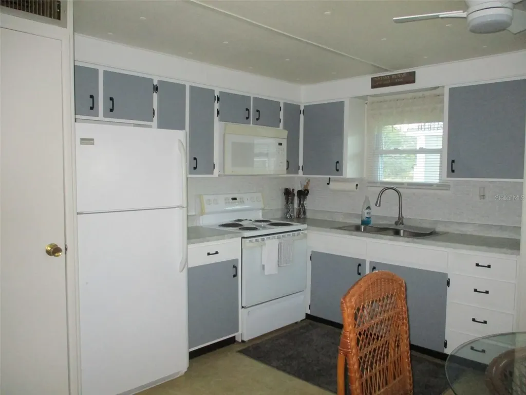 3734 Castle Drive Zephyrhills FL 33540