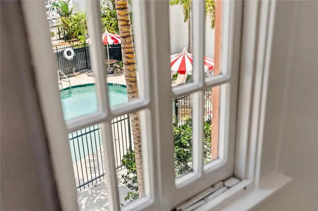 1221 N Palm Avenue Sarasota FL 34236