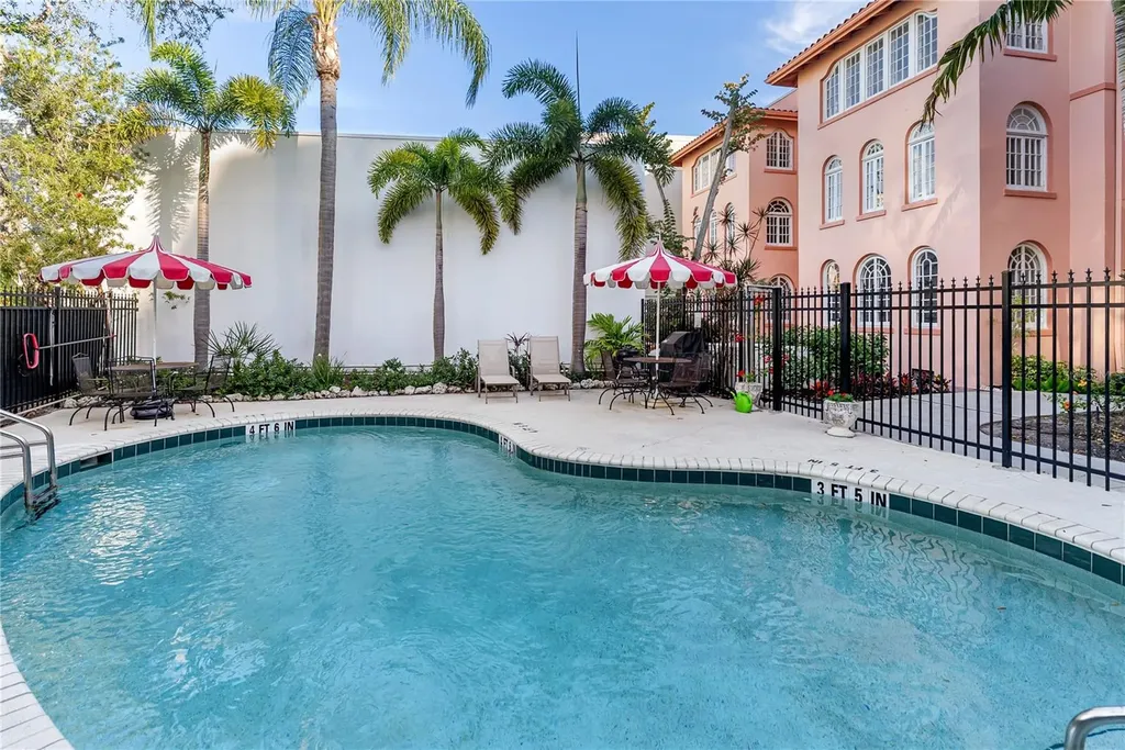 1221 N Palm Avenue Sarasota FL 34236