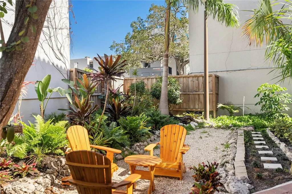 1221 N Palm Avenue Sarasota FL 34236