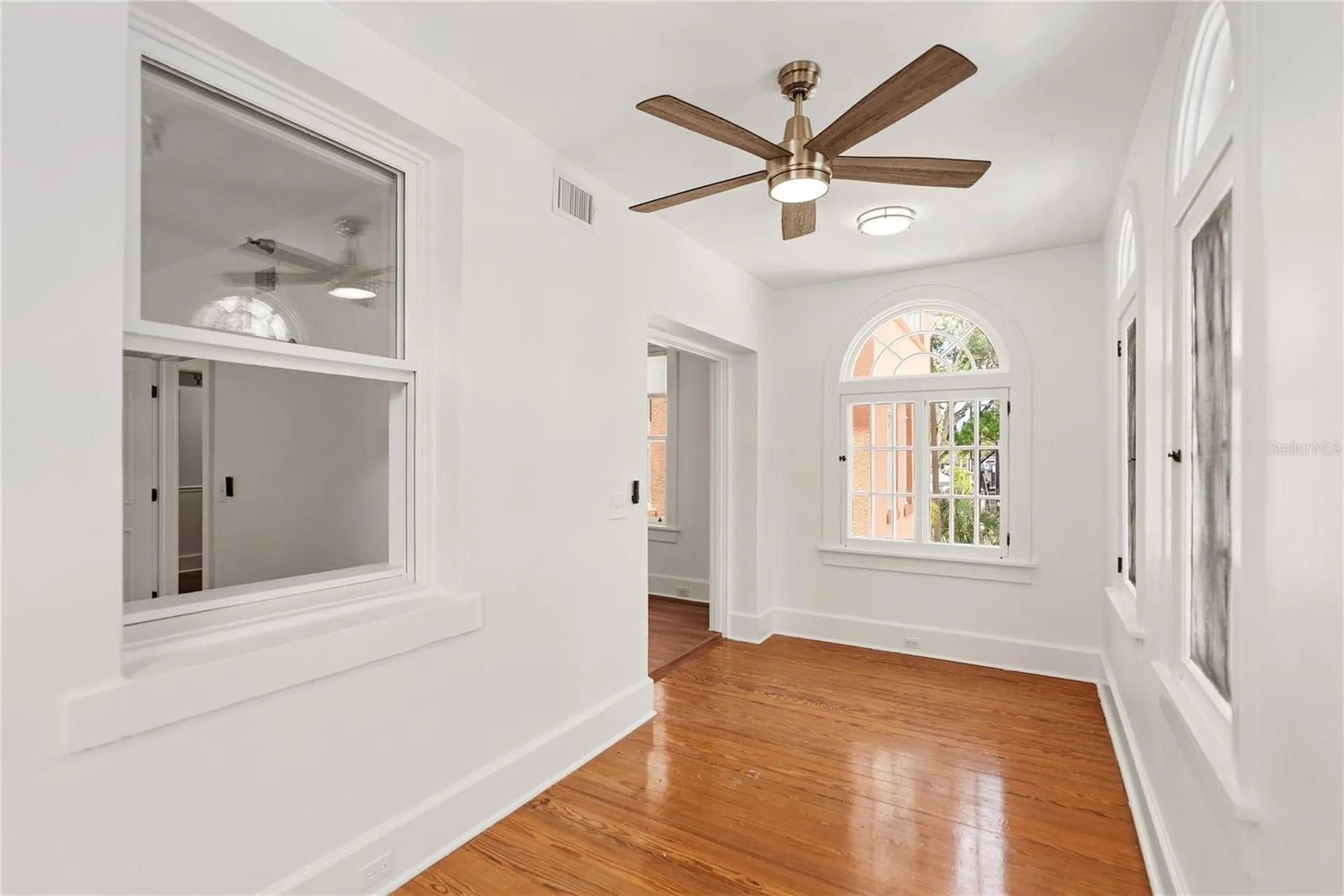 1221 N Palm Avenue Sarasota FL 34236