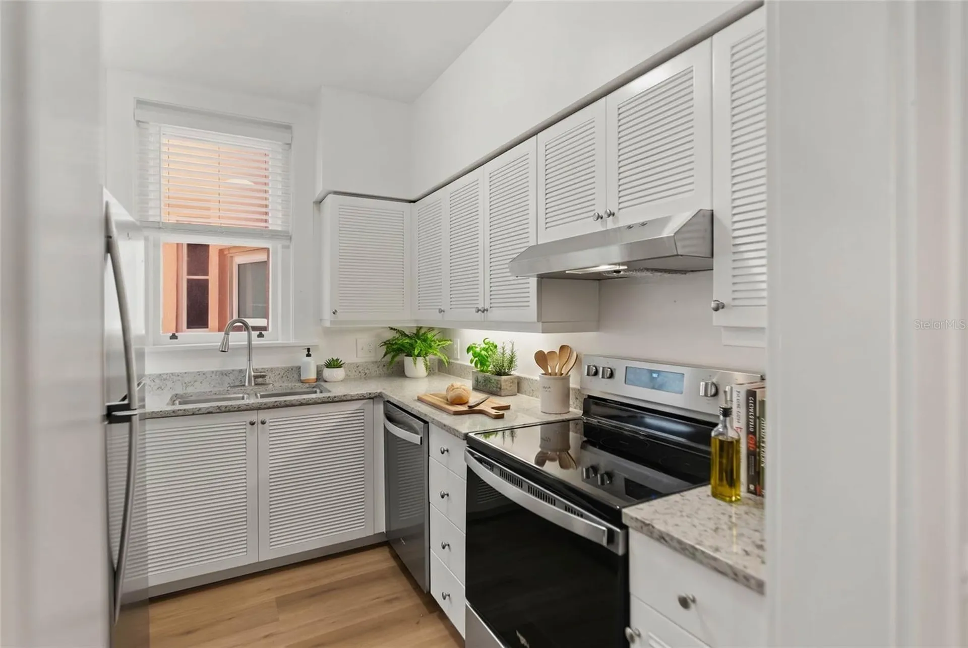 1221 N Palm Avenue Sarasota FL 34236