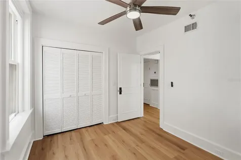 1221 N Palm Avenue Sarasota FL 34236