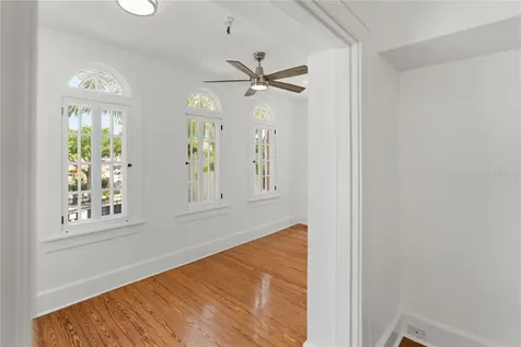 1221 N Palm Avenue Sarasota FL 34236