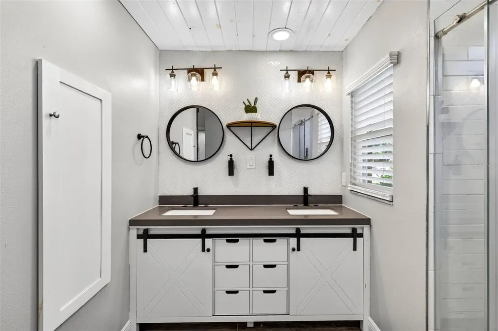 6282 Bonaventure Court Sarasota FL 34243
