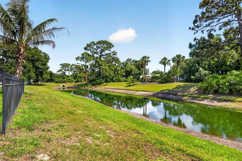 6282 Bonaventure Court Sarasota FL 34243