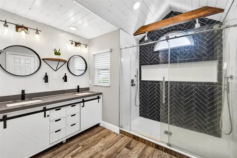 6282 Bonaventure Court Sarasota FL 34243