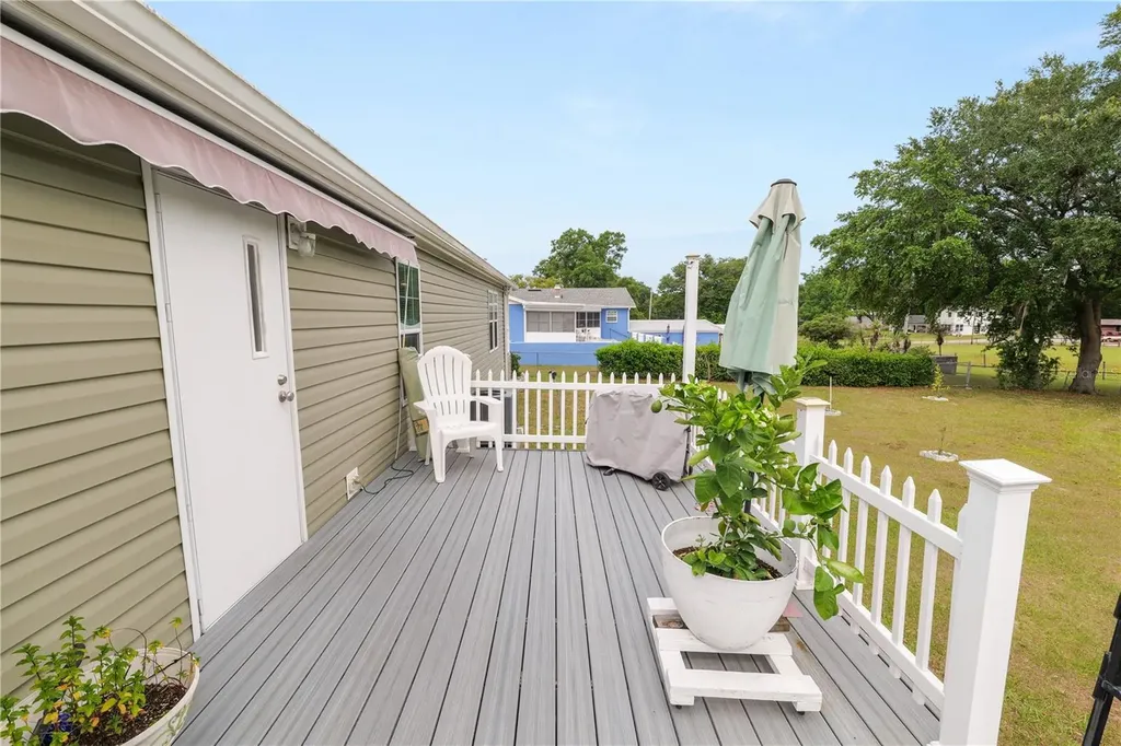 1052 Lamp Post Lane Lakeland FL 33809