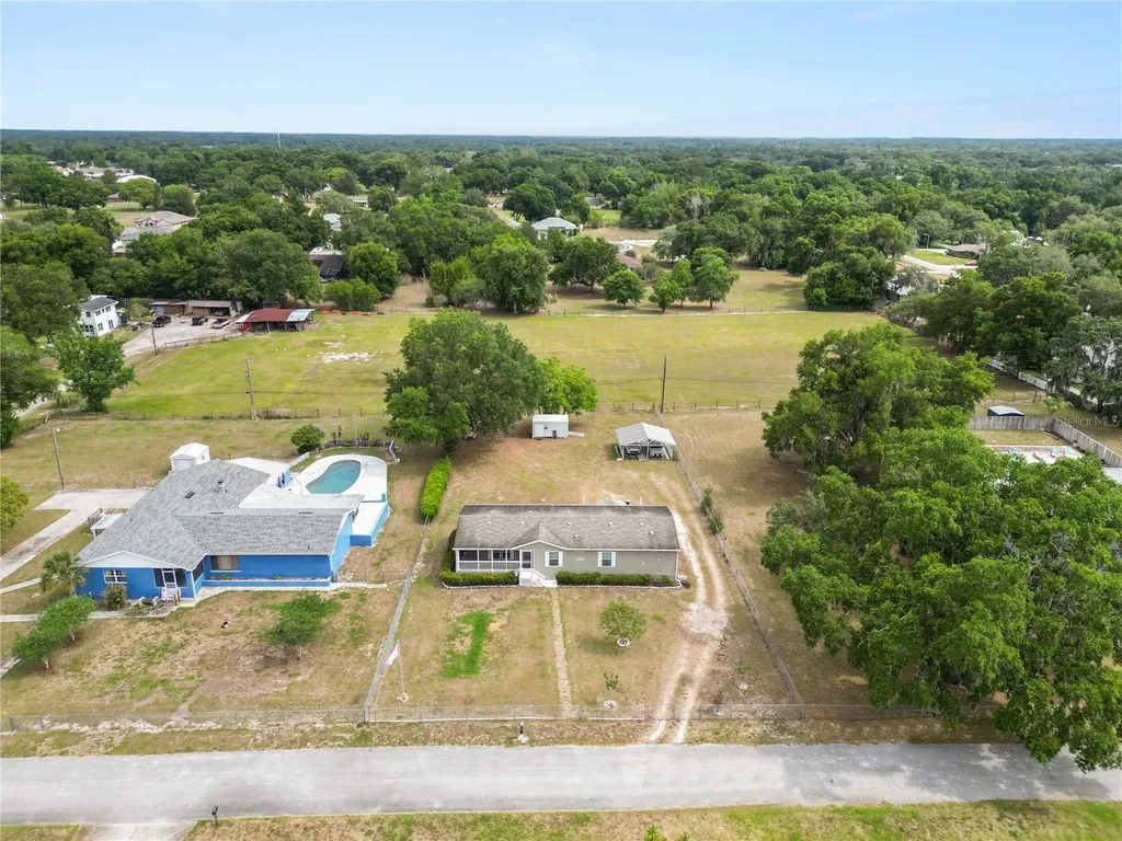 1052 Lamp Post Lane Lakeland FL 33809