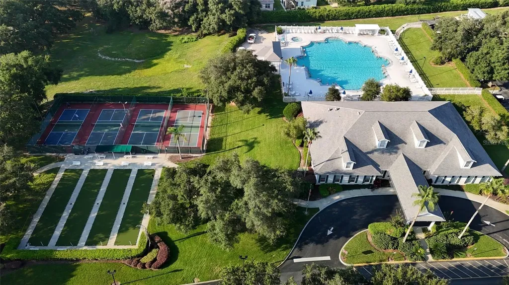 25206 Ormond Court Leesburg FL 34748