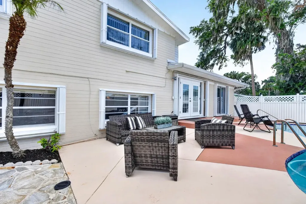 2134 Pope Avenue South Daytona FL 32119