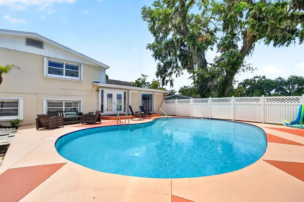 2134 Pope Avenue South Daytona FL 32119