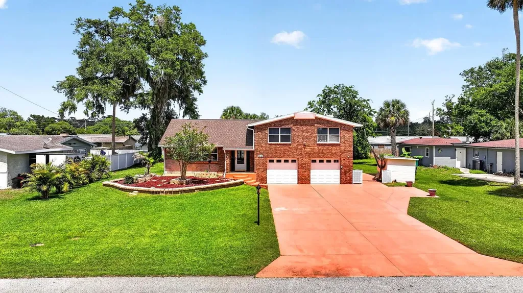 2134 Pope Avenue South Daytona FL 32119
