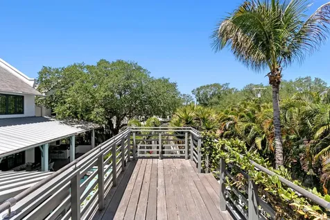 4613 Bayshore Boulevard Tampa FL 33611