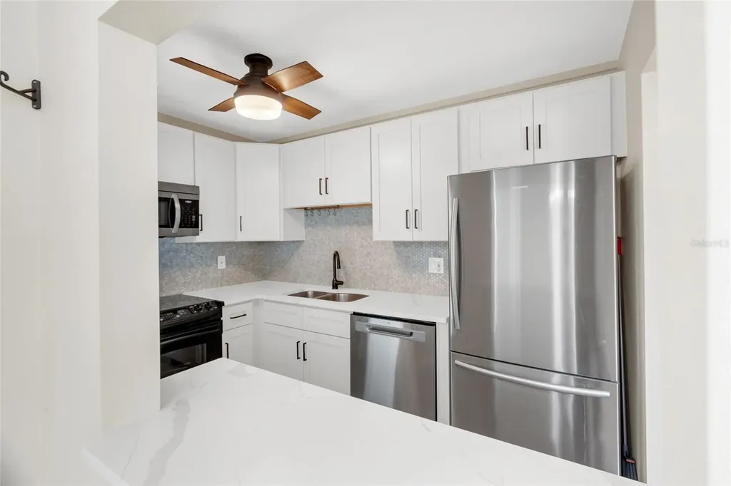 5996 Hibiscus Drive Bradenton FL 34207