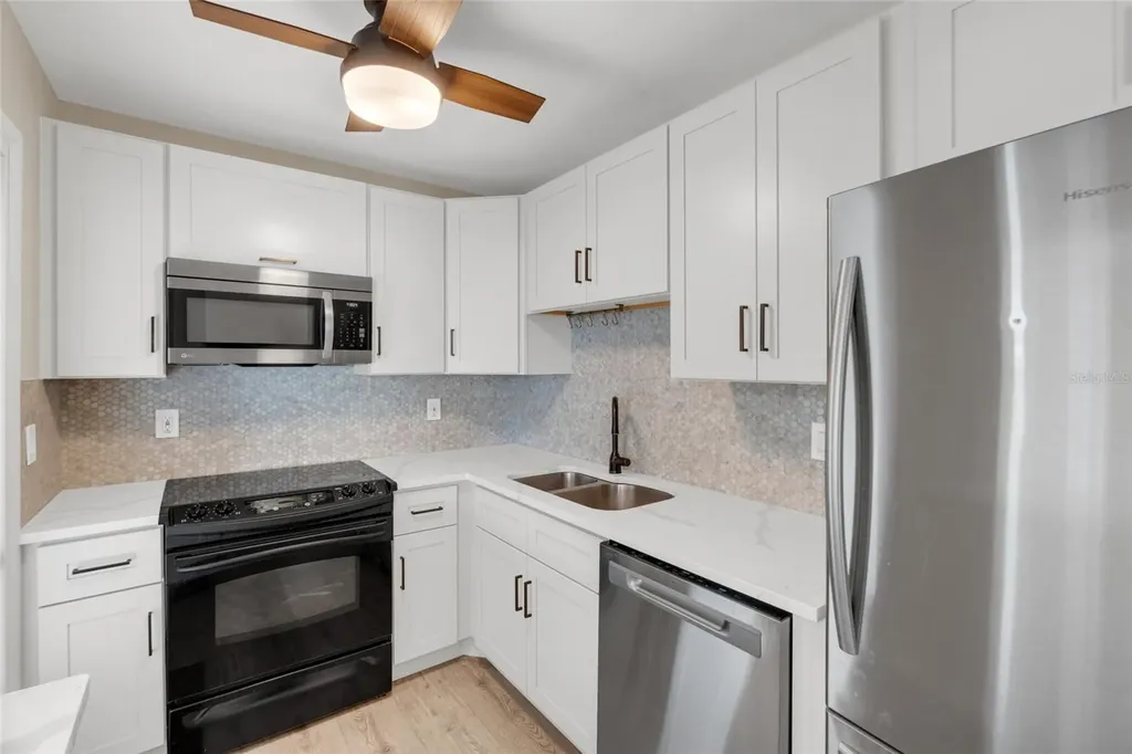 5996 Hibiscus Drive Bradenton FL 34207
