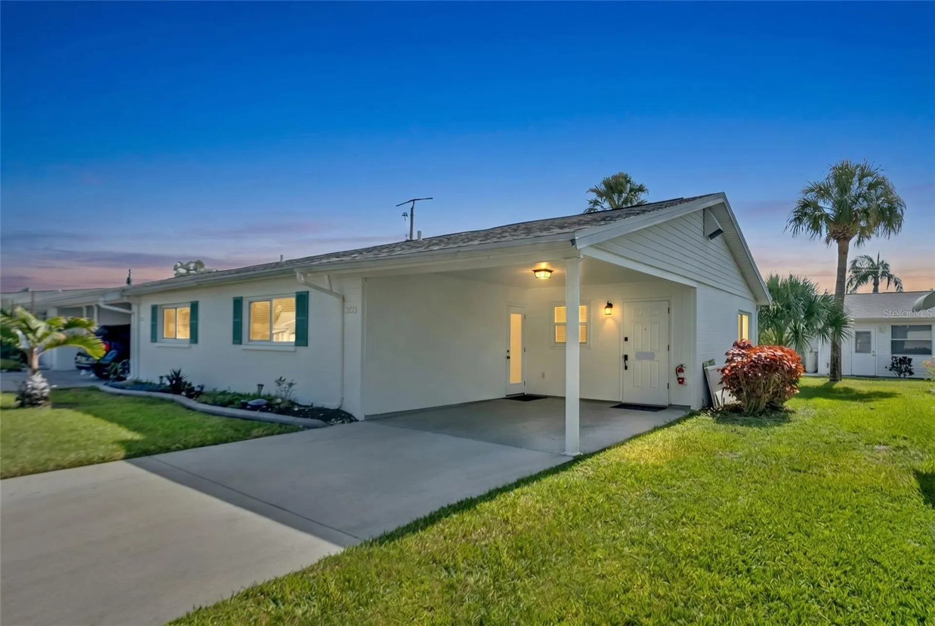 5996 Hibiscus Drive Bradenton FL 34207