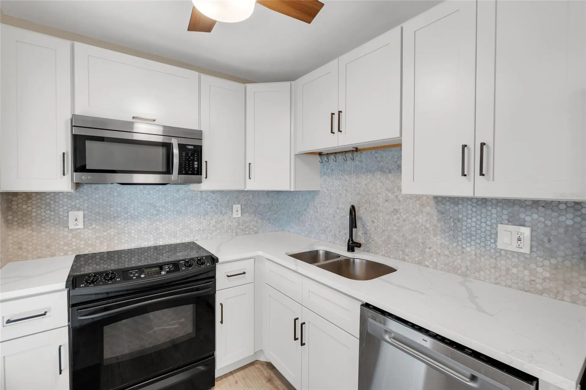 5996 Hibiscus Drive Bradenton FL 34207