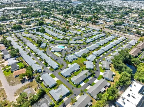 5996 Hibiscus Drive Bradenton FL 34207